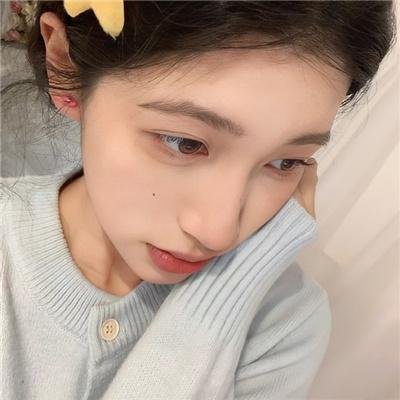 相遇骤雨中